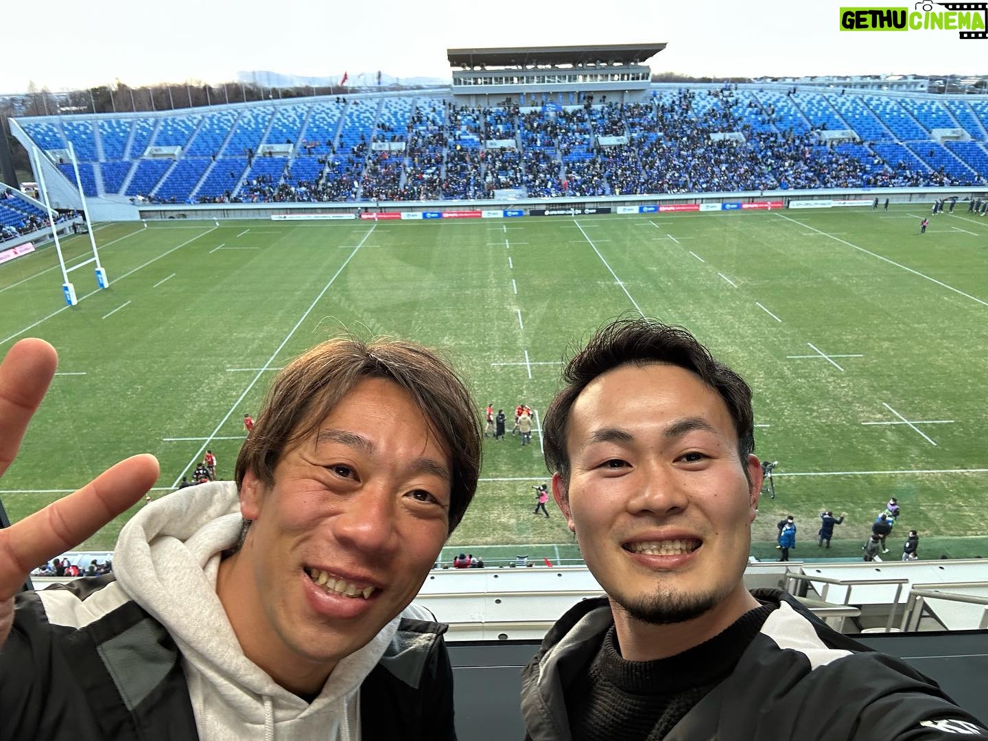 Kenki Fukuoka - 7.6K Likes - イーグルス戦勝利!
最後の最後に同点トライ→力也の逆転ゴールで勝利という、またもやワイルドナイツ劇場を楽しませてもらいました🎉
勝利を決めてくれた力也とキャプテンさかちゃんと📸
そして場内解説は久々に三宅さんと共にやらせてもらいました!
応援ありがとうございました🙇