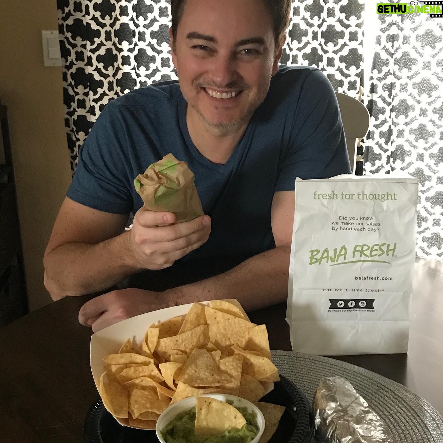 Kerr Smith - 4.6K Likes - @coldstone & @boldbajafresh sent me some amazing birthday surprises! Thank you so much guys! Really going to enjoy all this!
#coldstonecreamery #bajafresh #happybirthday #birthdaysurprise #mrhoney #riverdale #birthdaycake #icecreamcake