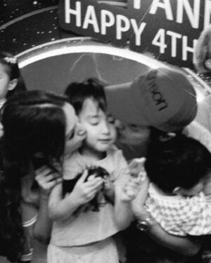 Kevin Cheng Instagram - Our Dearest Middle Child 🥹🎂❤️🩷 

Yannick has always been a little more unique than the rest 😉 
On the night of his 4th birthday, 
I told him the story of how he came into this world…
Unlike both his brothers, 
Yannick was delivered ONE day earlier than we had planned. 
At the hospital, as the doctor was carefully treating him,
he had found Yannick’s umbilical cord wrapped around his neck.
Luckily with expertise, the doctor quickly resolved the issue and we were able to hear his first cry. 🥹
Throughout these four years of his life, 
There has never been a dull moment with him
And he always keeps us on our toes 😂
The first to make a silly face
And the last to roll his eyes at a lame joke Mommy said
This kid is equally funny as he is sensitive. 
Most of all, he truly loves his brothers unconditionally 🥰
Happiest Birthday to our lil Godzilla 🦖 
Don’t stop being exactly who you are! 

Special thanks ❤️🫶🏻
🎈 @bouncy.hk 
🎂 @dessertswithabow 
🥘 @maximsmxhk 
🪄 @magic_travel_squirrel