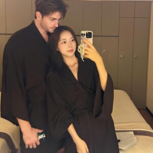 Kevin Dockry Instagram - 💆🏻‍♀️
근래 받아본 마사지 중에 가장 시원했던 
루미스파! 90분이 9분 같았던 시간😳
마사지 받다가 잠든거 진짜 오랜만이었다 
나의 피로도에 맞춰서 해주시는데 최고🥹🤍
또 받으러 가야지이 진짜 최고최고👍 @lumiere__spa 
#아로마마사지 #마사지맛집 #커플마사지 #강남스파 #전신관리 
#테라피 #체형관리 #청담마사지 #마사지잘하는곳