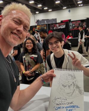 Kevin Durand Instagram - Having such a great time with all the great folks here at @texasfrightmareweekend Thank you for all the goodness👊🙏❤️🦍