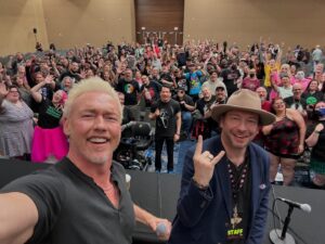 Kevin Durand Instagram - What a time at @texasfrightmareweekend ! It was my first convention and after this phenomenal experience, it won’t be my last👊🙏❤️ #kingdomoftheplanetoftheapes #Abigail #loveyall❤️