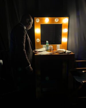 Kevin Frazier Instagram - #emmys #backstage