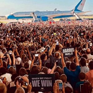 Kevin Nash Instagram - Crazy how I've seen this photo distorted on several sites. Saying it's been photo shopped. Looks fine to me, especially if this is the party of your choice