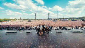 Kevin Ratajczak Instagram - JA SICHER!🤘🏻🔥🪩 @rockimparkofficial is now officially EC-approved!👍🏻 Thank you so much for a wonderful festival day and the many memories we made together!❤️
#electriccallboy #tekkno #rip #rockimpark #festivalsummer #tourlife
Photo: @dajoeberlei
