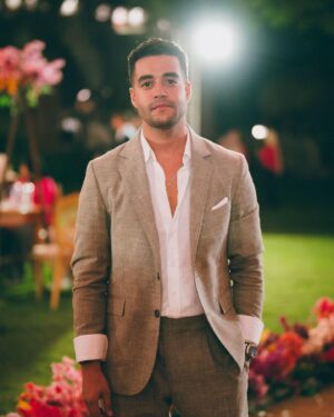 Khaled Anwar Instagram - ⭐️

Styling @nourannabiel 
Suit @isuittailormade 
Ph @fadyrashedd_bfpstudio