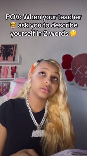 Khamyra Sykes Instagram - 😍Describe yourself in 2 words🤔?