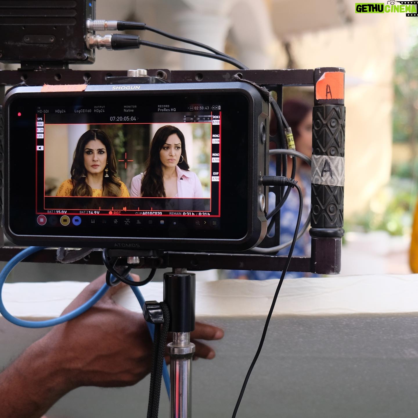 Khushali Kumar - 121.2K Likes - Some #BehindTheScenes from the sets of #Ghudchadhi. It was so much fun to play Devika😍Can’t wait for you’ll to witness the hilarious ride of twists and turns of this generation’s comedy of errors.
#TrailerComingSoon #StayTuned