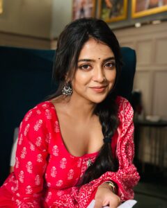 Actress Khushi Dubey HD Instagram Photos and Wallpapers August 2024