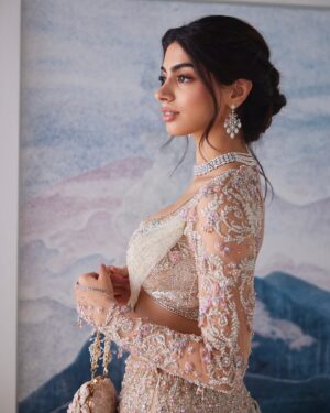 Khushi Kapoor Instagram - 🤍