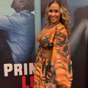 Kiki Haynes Instagram - It was an LA reunion at the premiere of “Princess Love” written by my good friend @chrismdabney and produced by @donbwelch . For many of us in these pictures, our LA journeys began in productions created by these two. I’m so glad I could be here to celebrate this monumental move with you Chris. Congratulations again!
#LAFamilia #FilmLife #RedCarpet