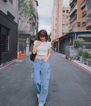 Kiki Lin Instagram - 獲得一點時間吃晚餐
晚餐前穿著可愛的衣服

韓先生說：你穿這個就是欠打擾

😂
👚： @noth1ng_special