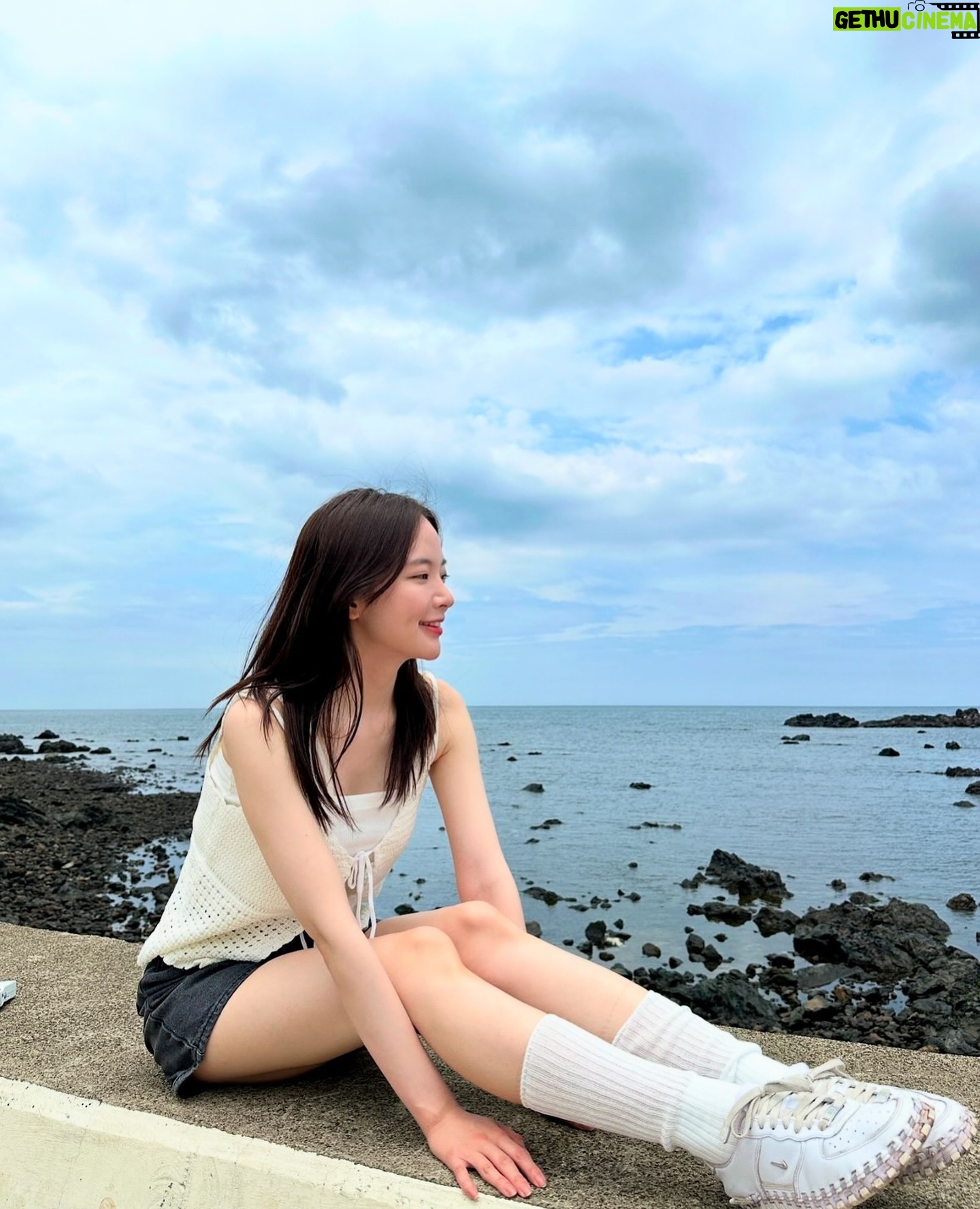 Kim Chae-eun - 8.1K Likes - 나의 8월