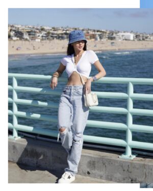 Kim Chiu Instagram - “𝑳𝒊𝒇𝒆 𝒃𝒆𝒄𝒐𝒎𝒆𝒔 𝒎𝒐𝒓𝒆 𝒎𝒆𝒂𝒏𝒊𝒏𝒈𝒇𝒖𝒍 𝒘𝒉𝒆𝒏 𝒚𝒐𝒖 𝒓𝒆𝒂𝒍𝒊𝒛𝒆 𝒕𝒉𝒆 𝒔𝒊𝒎𝒑𝒍𝒆 𝒇𝒂𝒄𝒕 𝒕𝒉𝒂𝒕 𝒚𝒐𝒖'𝒍𝒍 𝒏𝒆𝒗𝒆𝒓 𝒈𝒆𝒕 𝒕𝒉𝒆 𝒔𝒂𝒎𝒆 𝒎𝒐𝒎𝒆𝒏𝒕 𝒕𝒘𝒊𝒄𝒆." 🆄🅺🅸🆈🅾︎. 🦋🩵🌊

Bag from @houseoflittlebunny.ph new collection dropping 🔜💗🐰 click link on my bio to shop.🛒
#ootdksyc #CHIUrista 🇺🇸