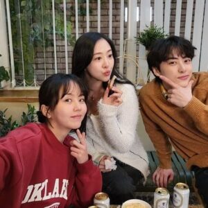 Kim Da-som Instagram - 우리 우연즈 🫶 함께해서 즐거웠고 고마웠어요
혜지를 연기하면서 많이 행복했어요
우연일까를 사랑해주신 모든분들 정말 감사합니다🖤