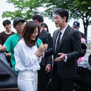 Kim Ha-neul Instagram - 완수. 도윤🤫 
#화인가스캔들 #디즈니플러스 #disneyplus #redswan