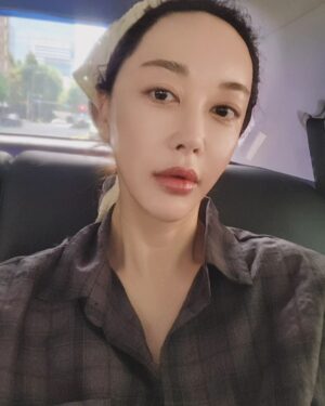 Kim Hye-eun Instagram - 렛츠고 Jesus