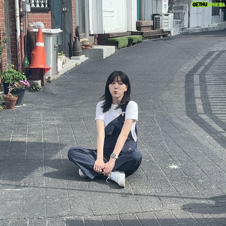 Kim Ji-eun - 228.9K Likes - #엄마친구아들 #tvn