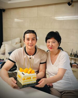 Kim Ji-hun Instagram - _

grateful #HBD

♥️