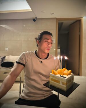Kim Ji-hun Instagram - _

grateful #HBD

♥️
