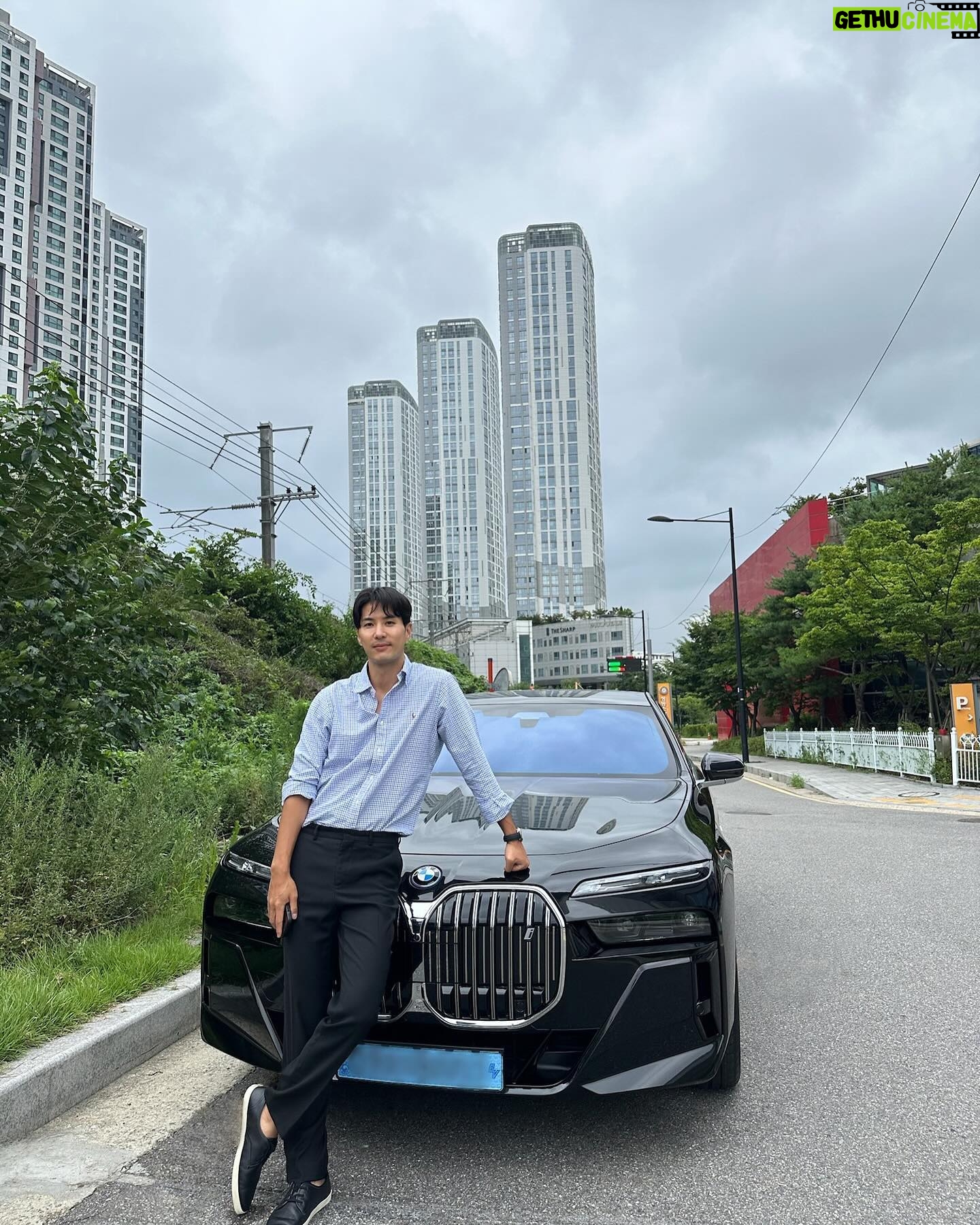 Kim Ji-seok - 37.9K Likes - 아싸 앰배서더⭐️ (픽업 필요하신 분? 🙋🏻♂️)
#도이치모터스 #deutschmotors
#BMWi7 #BMW #ExcellenceClub