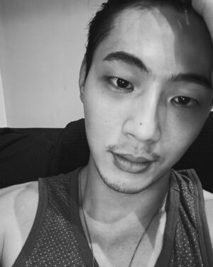 Kim Ji-soo Instagram - Starts from Black, Ends with White
