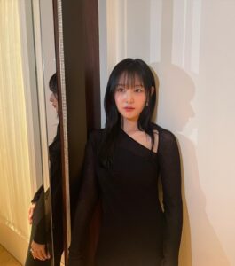 Actress Kim Ji-won HD Photos and Wallpapers December 2024