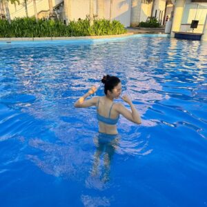 Kim Jin-kyung Instagram - 순식간에 지나간 주말 ..💨👙☀️🧡🏊‍♀️🩵😴