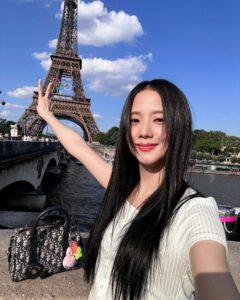 Actress Kim Jisoo HD Instagram Photos and Wallpapers June 2024