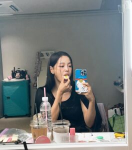 Actress Kim Se-jeong HD Instagram Photos and Wallpapers August 2024