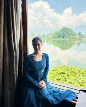 Kim Sharma Instagram - I🏠⛴️ I spent my day with the most beautiful lady on the lake