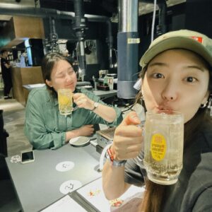 Kim So-ra Instagram - •
김자매 디즈니여행 끝👭