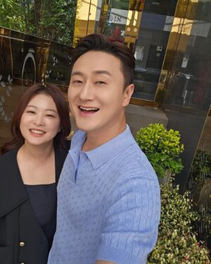 Kim Won-hyo Instagram - 14년째 설레이는 그녀의 생일6월12일.
태어나줘서 감사하고,
내 곁에 있어줘서 감사해요.
사랑하고,축하해효~^♡^~

#6월 #나만의국경일