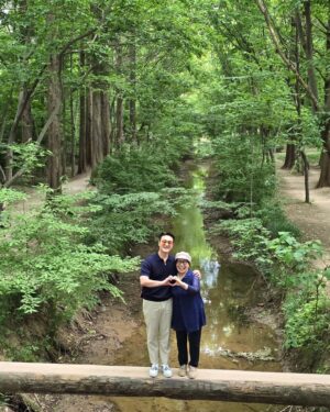 Kim Won-hyo Instagram - 우리의 사랑도 부러나~~~^^
경주 데이트 넘 좋았네~
매번 갔던 곳 말고 새로운 곳을 추천받아 고고!
#천년숲정원🌲 
넘 이쁜 곳들이 많은데, 서로의 관절 보호차원에서 
제일 인기 많은 곳에서만 찰칵!
날씨까지 너무 좋았던 경주.
곧 또 갑니다.
#경주탑빵 먹으로 ^^
