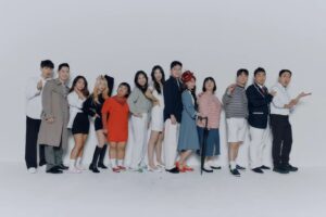 Kim Won-hyo Instagram - 축하해~~이쁜 우리 후배들아~~
기수를 부여받는다는게 사람마다 느낌이 다르겠지만,
나는 특채로 들어와서 22기가 되기까지 남모를 서러움이 컸단다.
이게 그렇게 중요한가? 라는 말들을 들을 수도 있을꺼야~
그래도 이 험한 사회에서 어떤 한 분야에 영원히 기억되고 남겨질
아무나 가질 수 없는 귀한 자격증을 받게 된거니 자랑스럽게 생각했으면 한다~
너희들로 인해서 33이라는 숫자에 그치지  않을 것 같아서 
고맙게 생각해♡
당연히 쉽지않은 이 개그바닥에 들어와준 너희들...
모두다 대박 안나면 안~~~~~~~돼!!!!!
#고맙고사랑스럽고미안해
#kbs
#개그콘서트 
#공채개그맨
#33기
#뽀레버

(32기는 좋겠다 ㅋ^^ㅋ)