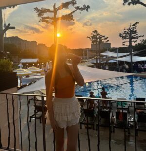 Kim Ye-won Instagram - @hyominsour_official X @daze_dayz

어제 이 시간 이 때쯤을 추억하며 효민사와 하나 더 해야지🫧🧡
진짜 진--------짜 즐거웠단 말이지❣️
즐거운 시간을 만들어준 두분을 위하여
@hyominnn @haengy 
🍀