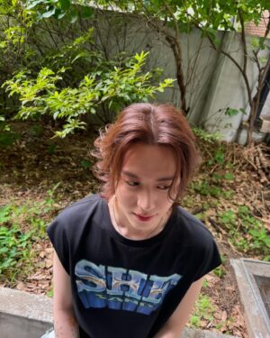 Kim Yu-gyeom Instagram - 🐥🐦🍀💚