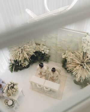 Kimberly Ann Voltemas Instagram - Last year on this day we celebrated our new home and had our Thai Lana engagement ceremony here, Words cannot describe how happy and grateful I am everyday to be your wife and to live the life we always dreamt of together..น้องฮักปี้ขนาดเน่อเจ้า🤍🏡 26.08.2024 @mark_prin  ปล Singleแรกที่ออกเป็นเพลงเหนือนะรู้ยัง?
