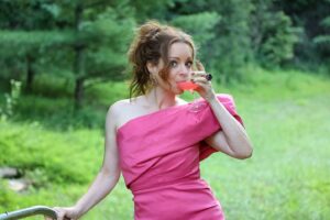 Kimberly Williams-Paisley Instagram - Mondays, am I right? 

Also, #availableforhire 
#drinktomatchthedress

📸, m/u, concept design by @lauragodwinland 
Wardrobe by @jenniferkempwardrobe 
Hair by @annawilliamshair 
Fun by ALL. 💗