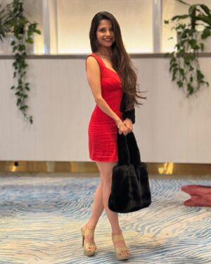 Kinjal Rajpriya Instagram - Opening doors to the World outside is like moving deeper within ourselves 🦋 #TheButterflyEffect 🌈 #InsideOut

A weekend celebrating 1 month in this beautiful country !! A month of wanderlust, sky-gazing, manifesting dreams ✨

• Played golf, visited the casino where the world is no more counting dollars but counting stars😅 to having early Sunday Morning Brekkie at Gold Coast witnessing beautiful sunrise at Surfers Paradise!! #LifeOutOfShell 🐣 

#SeekOutOfExperiences #Travelgram #Australia #Queensland #Foodgram #Brekkie #Pancakes #OrangeJuice #Beach #Goldcoast #Golf #CityLife #Aussie #ThatAmdavadiGirl