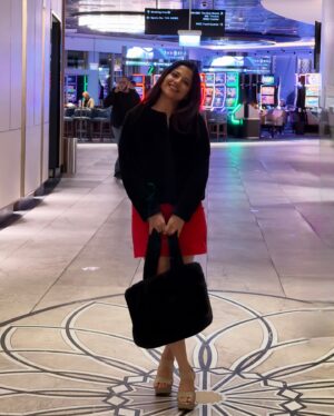 Kinjal Rajpriya Instagram - Opening doors to the World outside is like moving deeper within ourselves 🦋 #TheButterflyEffect 🌈 #InsideOut

A weekend celebrating 1 month in this beautiful country !! A month of wanderlust, sky-gazing, manifesting dreams ✨

• Played golf, visited the casino where the world is no more counting dollars but counting stars😅 to having early Sunday Morning Brekkie at Gold Coast witnessing beautiful sunrise at Surfers Paradise!! #LifeOutOfShell 🐣 

#SeekOutOfExperiences #Travelgram #Australia #Queensland #Foodgram #Brekkie #Pancakes #OrangeJuice #Beach #Goldcoast #Golf #CityLife #Aussie #ThatAmdavadiGirl