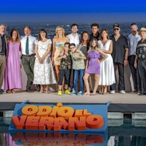 Kira Miró Instagram - Ayer presentamos ODIO EL VERANO!!!
Hoy es toda vuestra en cines!!!

Dirigida por el gran @fergarciaruiz 
@sonypicturesspain 
@telecincocinema