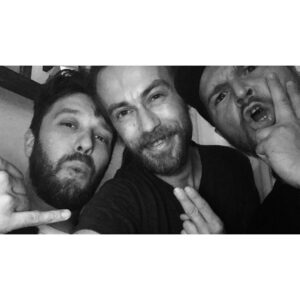 Kirill Tolmatsky Instagram - Я и брат Джони с братом Бендером. Питер 28/06/2k18 #detslakaletruk #juzeppejostko #mxxxiii #rastamafia #worldwide #seeyouatthetop