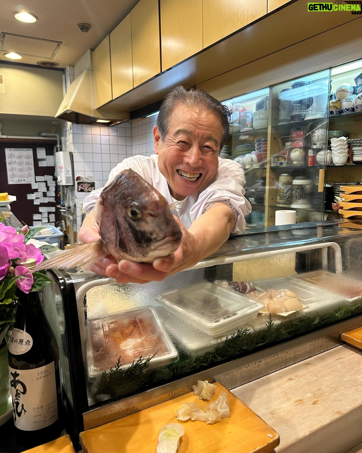 Kirk Whalum - 507 Likes - 🤦🏽♂️ God how I love this place. #tokyo #Japan #ilovemyjob #ilovemywife #globalcitizen