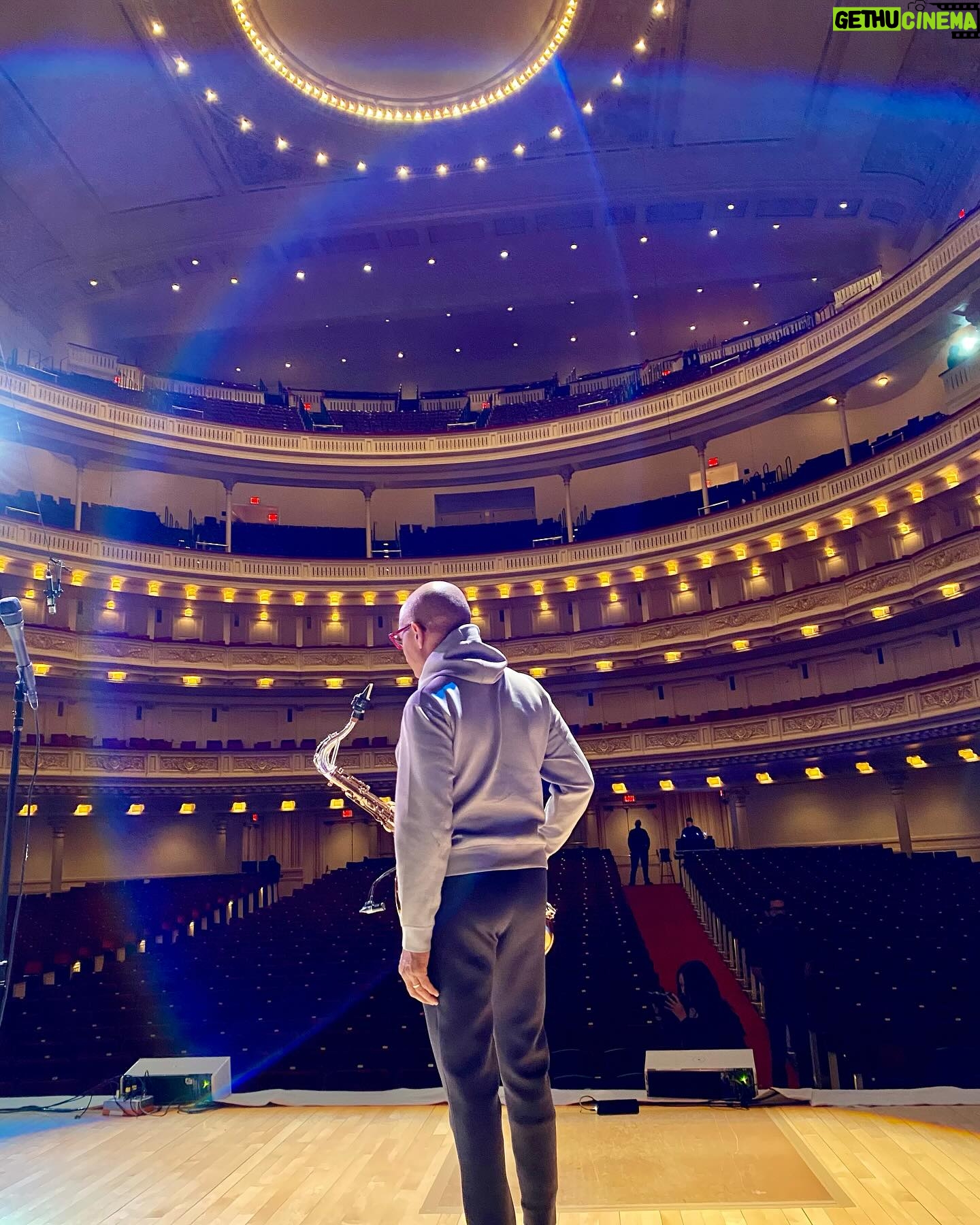 Kirk Whalum - 1.2K Likes - We’ve been practicing all the new songs from #epiccool, I promise 😬 Now we need to play in your town? @carnegiehall was nice but we didn’t see you…
#EpicCool #pillowtalk #bahdeyah #jazz #sax #saxophone #smoothjazz #pmauriatsaxophones #jodyjazz #bostonsaxshop #sdsystems