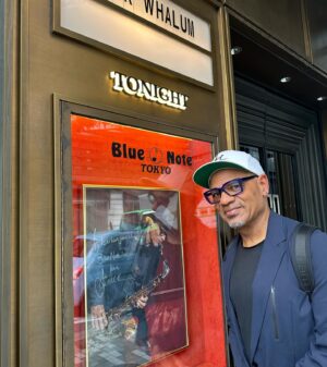 Kirk Whalum Instagram - @bluenotetokyo MO ICHI DOE! (One more time) Always such an amazing experience 🙏🏾 #thekirkwhalumband @stixfinnie @bruthab76 @john.stoddart @andrealisa.comm