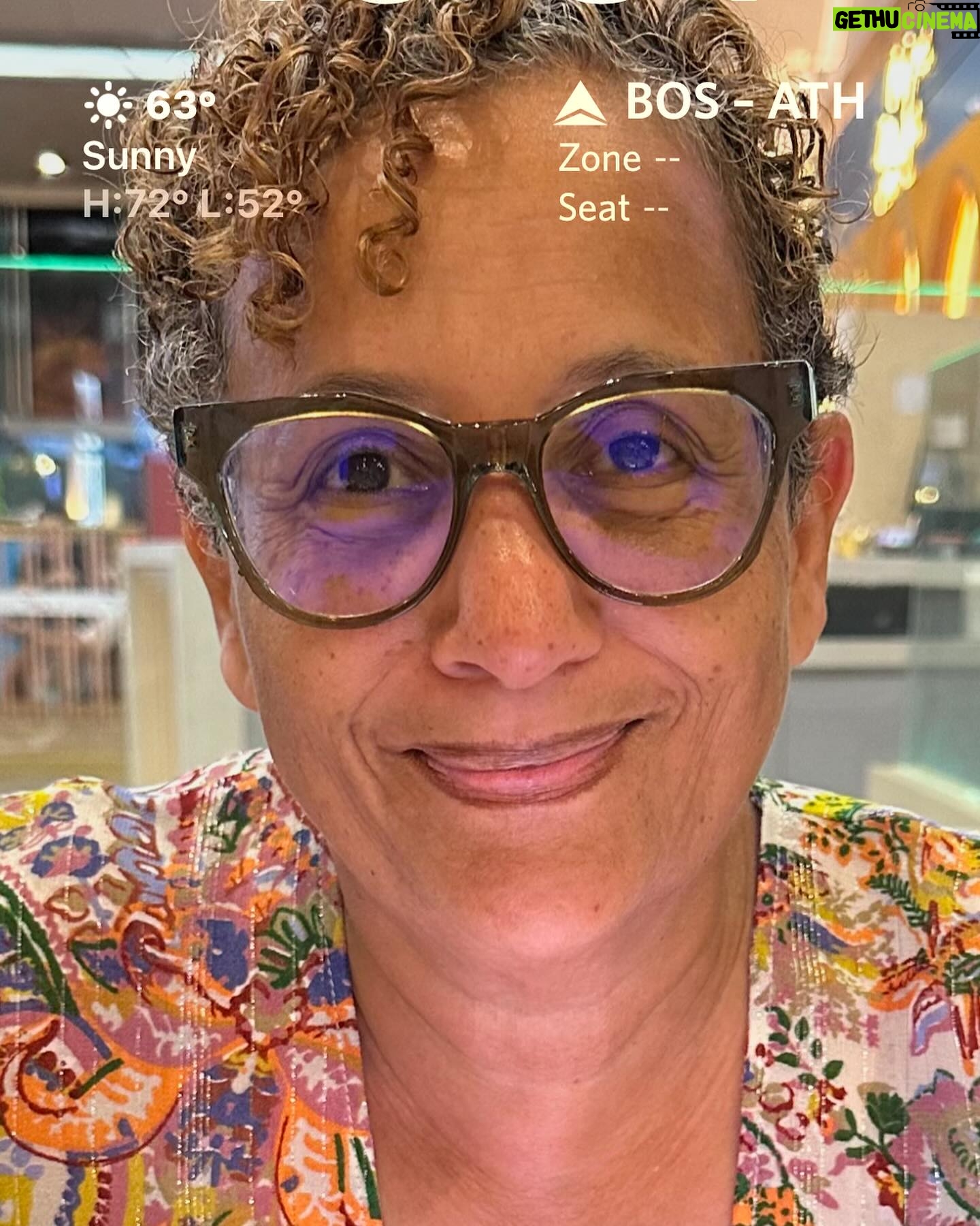 Kirk Whalum - 1.5K Likes - Happy #juneteenth !!! And HAPPY BIRTHDAY to my angel #chérieamour #masquerida #girlfriend #wifey, the #mom #grandmother #sister & #friend Ruby Ruby RUBY!!! 🤗 Age has a 5 in it, that’s all I know 🤷🏾♂️