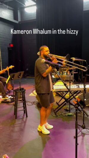 Kirk Whalum Instagram - Well… just in case you needed some #funk in your otherwise #unfunky day 🤷🏾‍♂️ @kameronwhalum @docpowellmusic @stixfinnie @john.stoddart @andrealisa.comm @jackieclarkonbass @himtall #epiccool @mackavenuerecords FUNKY HAPPY WEEKEND!! 🤗 #kafékirk