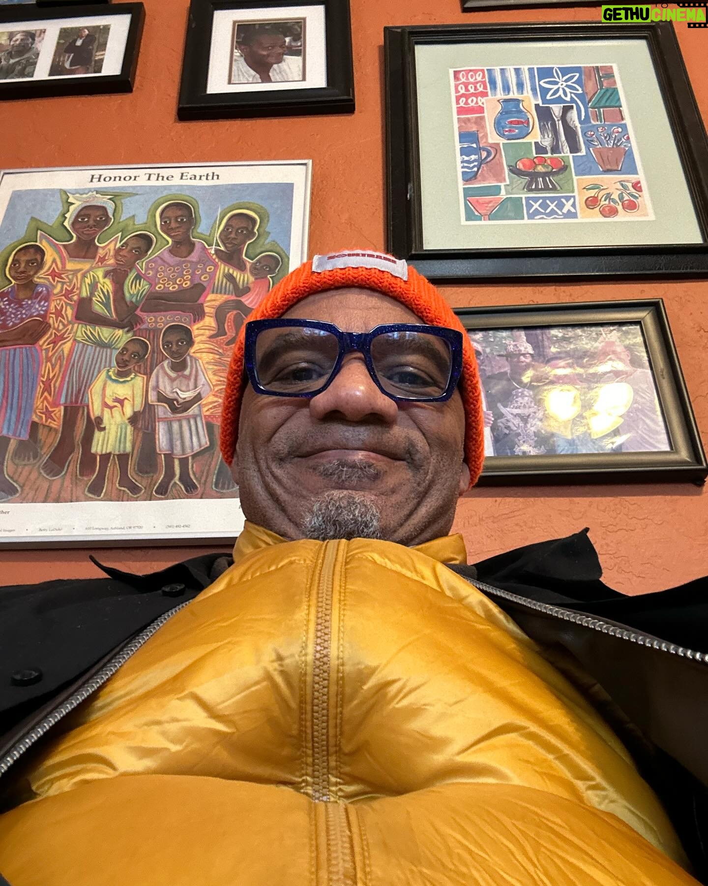 Kirk Whalum - 383 Likes - What sweet potato pecan cobbler 🤷🏾♂️#peachcobblerfactory