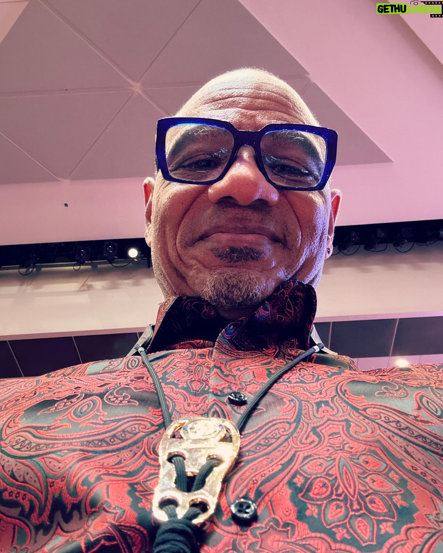 Kirk Whalum - 418 Likes - Happy Monday! Joyeux lundi! Buen lunes!